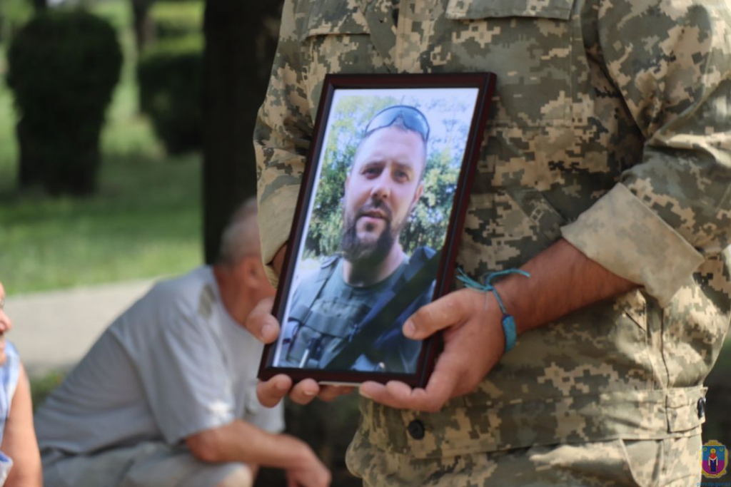 сьогодні покровчани провели в останню путь ще двох героїв-земляків - изображение 1